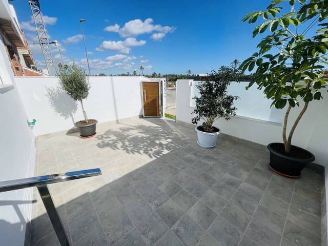 3 slaapkamer Halfvrijstaande villa te koop in Los Alcázares met zwembad garage - € 357.000 (Ref: 10032339)