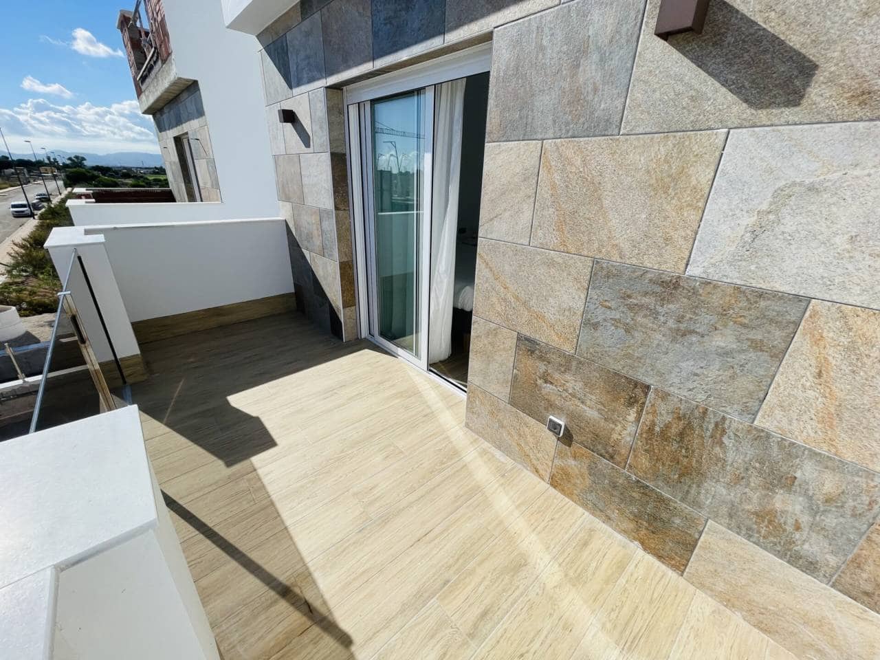 3 slaapkamer Halfvrijstaande villa te koop in Los Alcazares met zwembad garage - € 357.000 (Ref: 10032339)