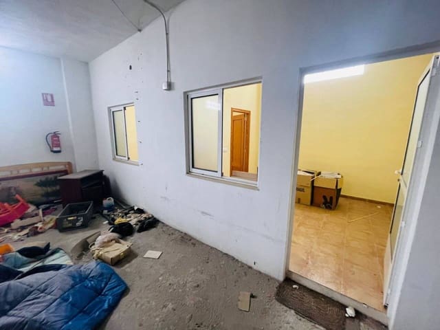 Commerciale in vendita in Redován - 155.000 € (Rif: 10032352)