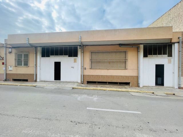 Commerciale in vendita in Redován - 155.000 € (Rif: 10032352)