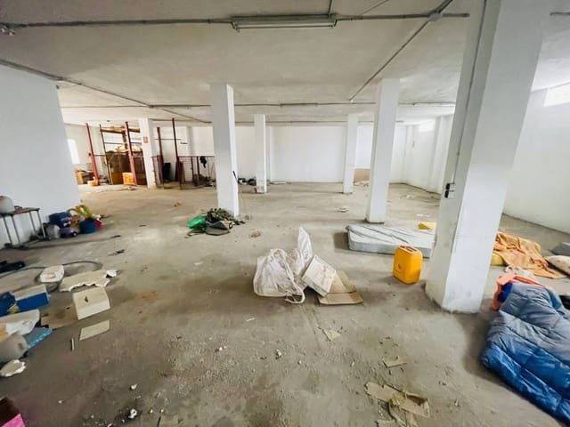 Commerciale in vendita in Redován - 155.000 € (Rif: 10032352)