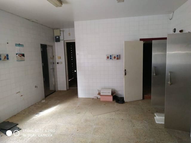 Kaupallinen myytävänä paikassa Lo Pagan, San Pedro del Pinatar - 105 000 € (Ref: 10032360)