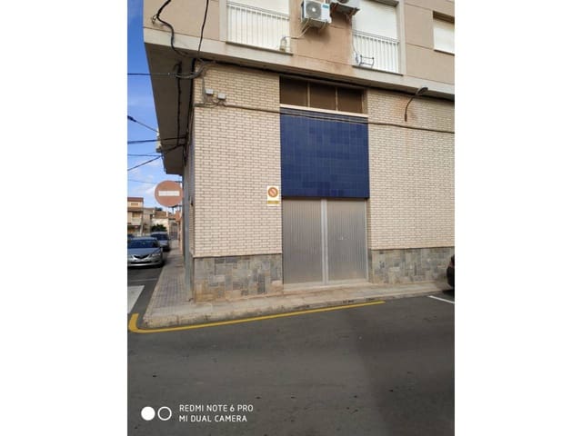 Kaupallinen myytävänä paikassa Lo Pagan, San Pedro del Pinatar - 105 000 € (Ref: 10032360)