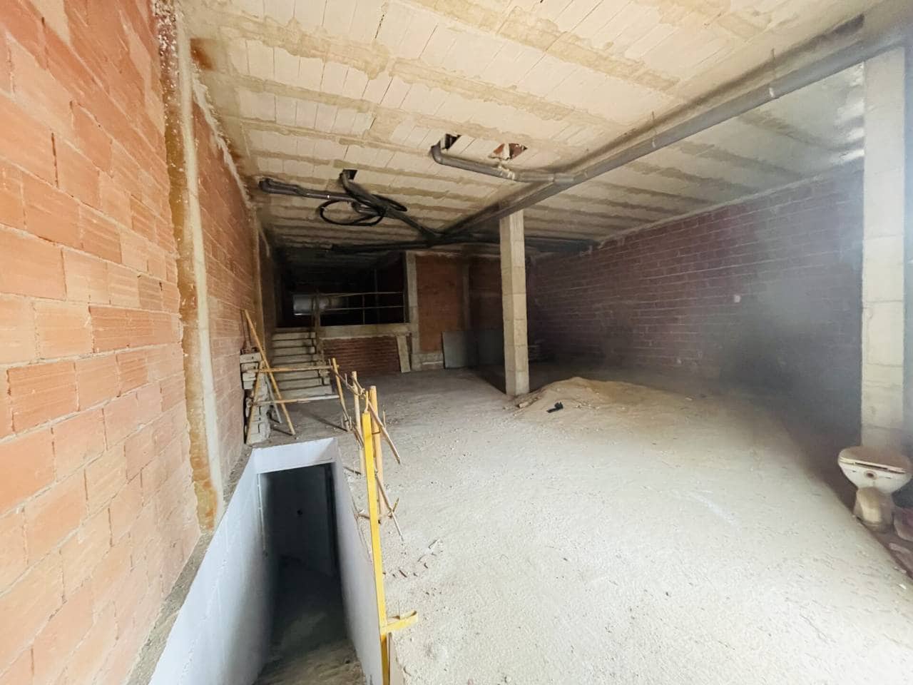 Kommersiell till salu i El Mirador med garage - 52 000 € (Ref: 10032378)