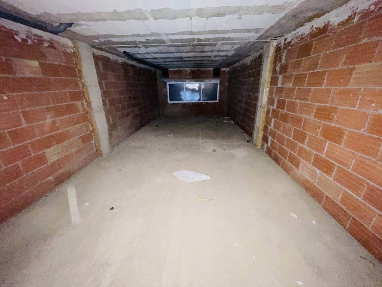 Kommersiell till salu i El Mirador med garage - 52 000 € (Ref: 10032378)