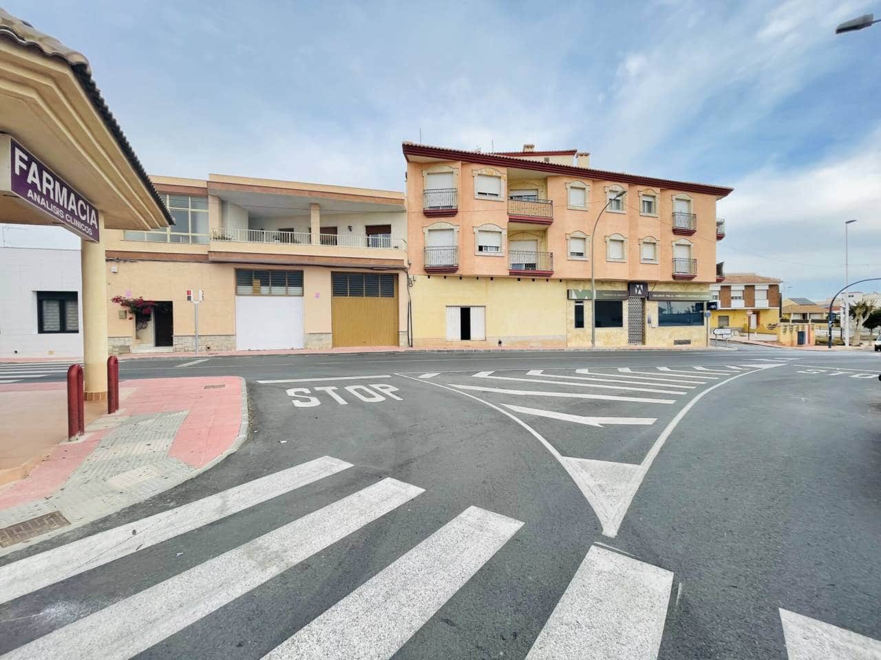 Kommersiell till salu i El Mirador med garage - 52 000 € (Ref: 10032378)