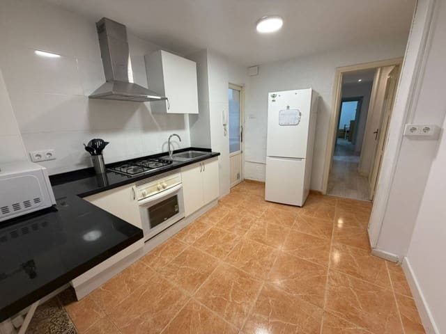 3 Zimmer Wohnung zu vermieten in San Lorenzo, Murcia Stadt - 800 € (Ref: 10033381)