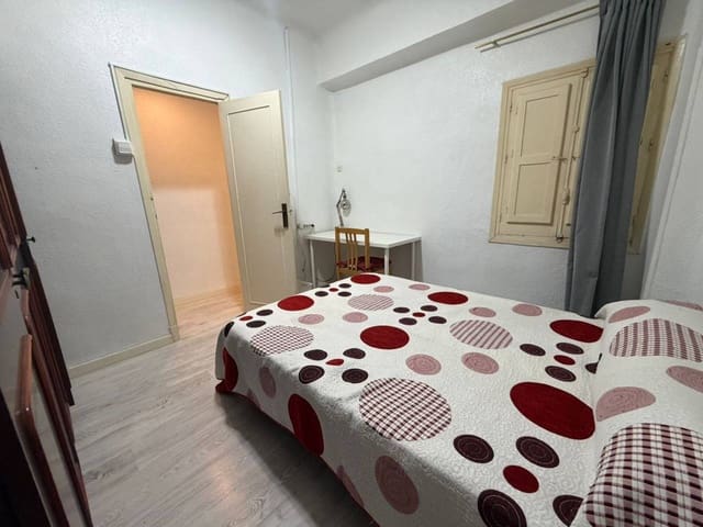 3 Zimmer Wohnung zu vermieten in San Lorenzo, Murcia Stadt - 800 € (Ref: 10033381)