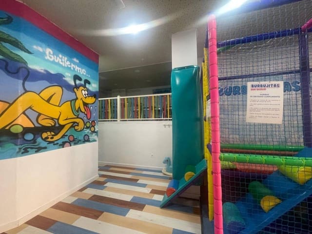 Kaupallinen vuokrattavana paikassa Murcia kaupunki - 600 € (Ref: 10042348)