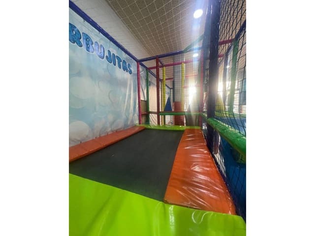 Kaupallinen vuokrattavana paikassa Murcia kaupunki - 600 € (Ref: 10042348)