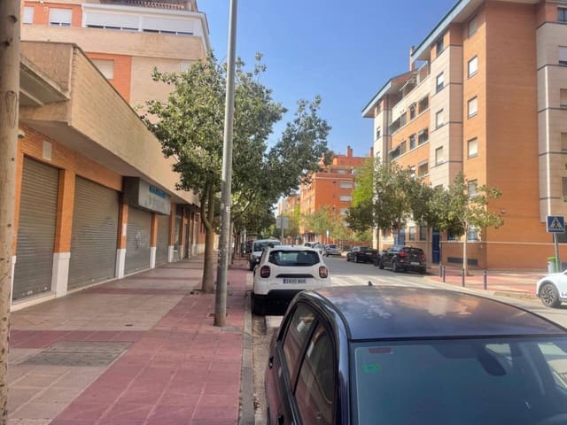 Kaupallinen vuokrattavana paikassa Murcia kaupunki - 600 € (Ref: 10042348)