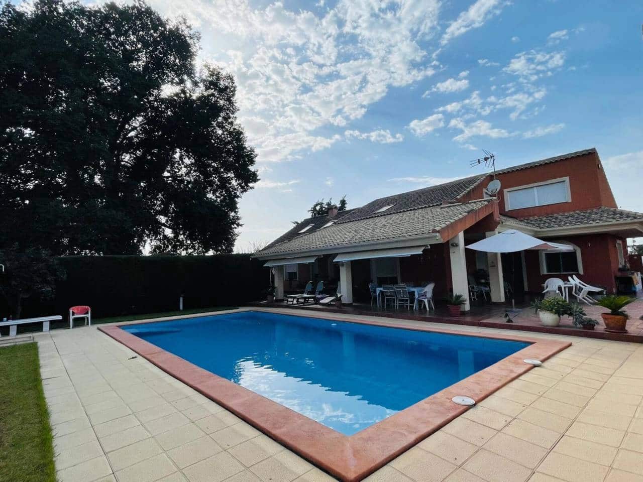 4 bedroom Villa for sale in San Jose de la Vega with pool garage - € 800,000 (Ref: 10061100)