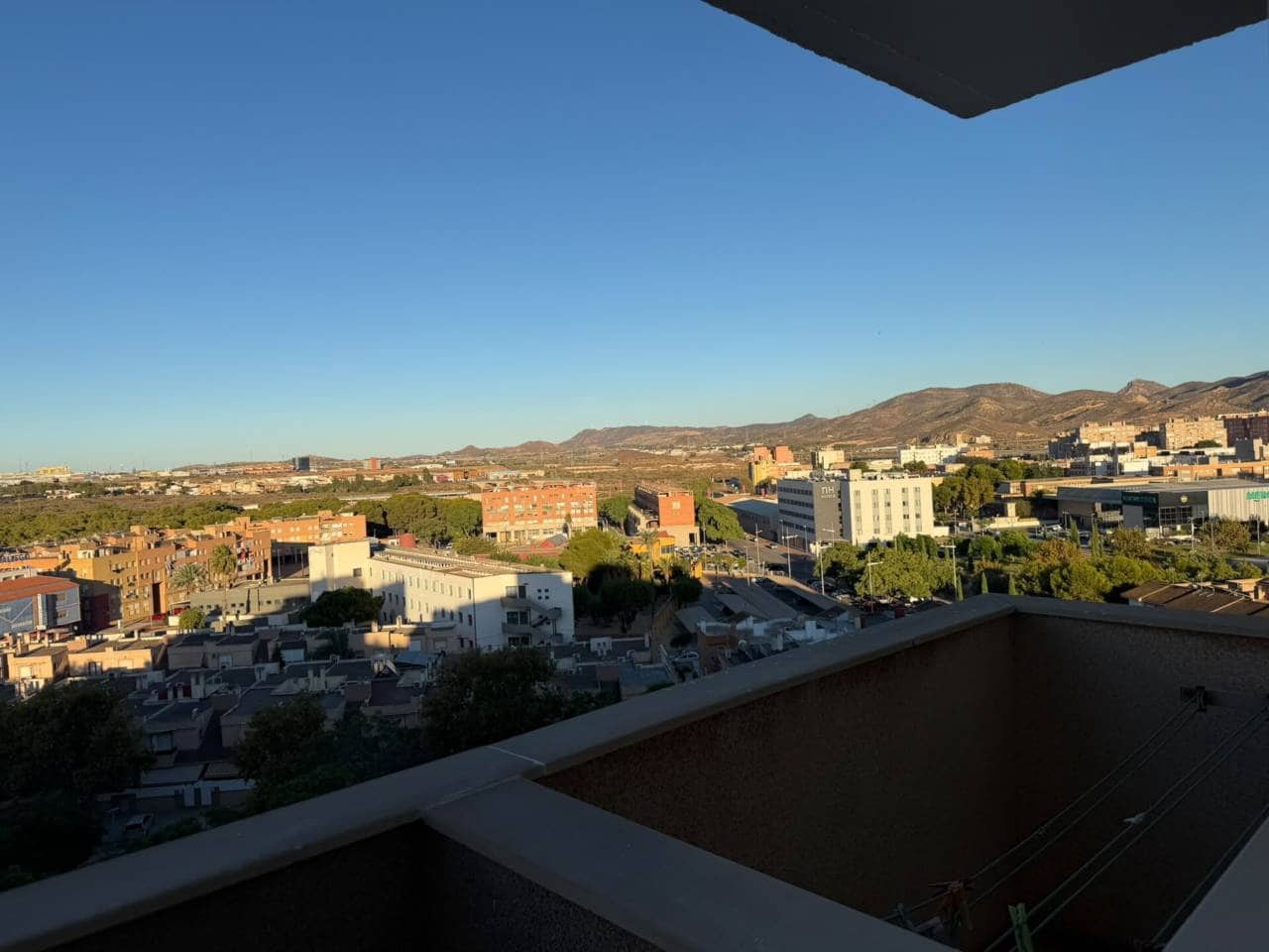 Appartement de 4 chambres à louer à Carthagene avec garage - 1 200 € (Ref: 10077376)