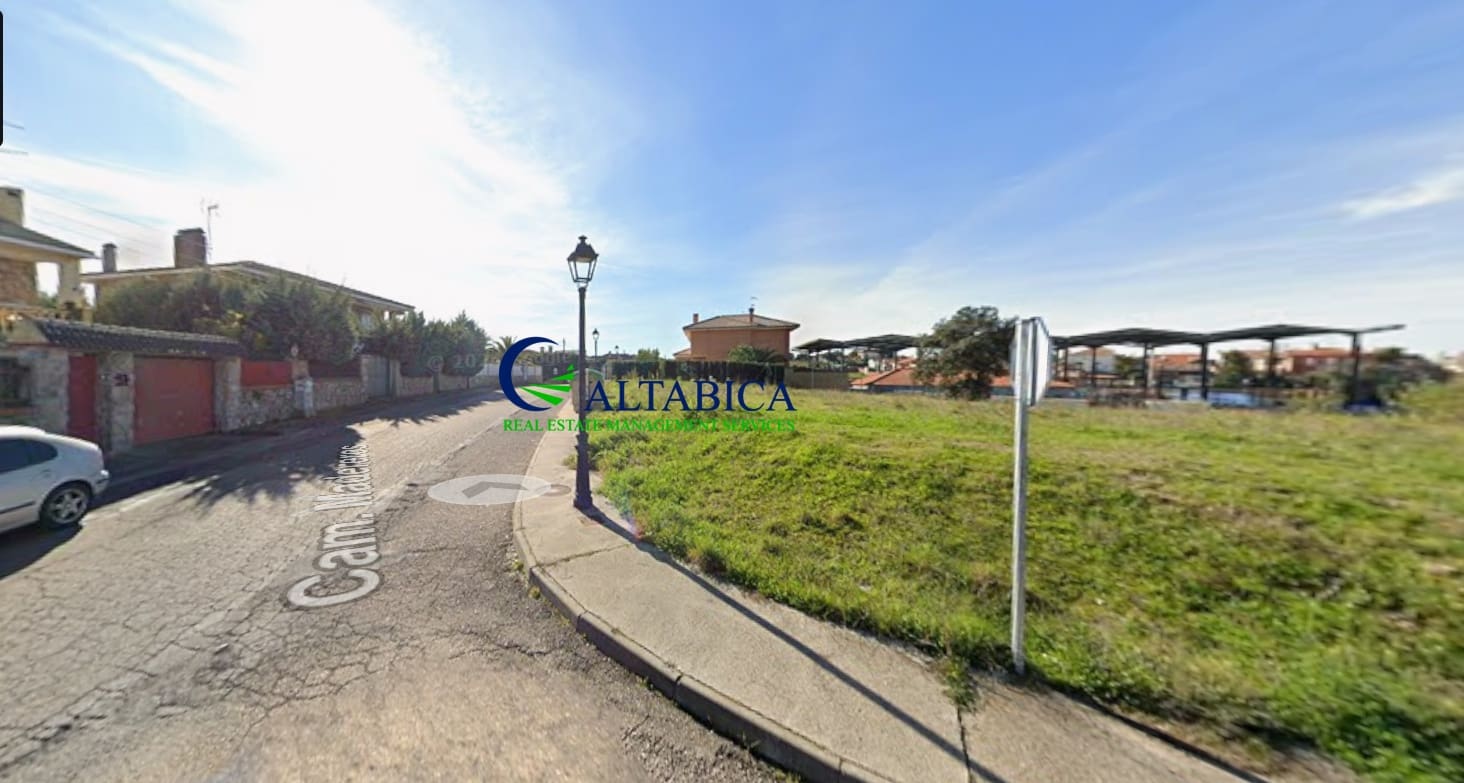 3 slaapkamer Villa te koop in Mentrida - € 125.000 (Ref: 9980654)