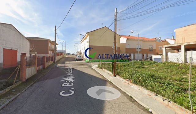 Chalet de 3 habitaciones en Camarena en venta - 99.000 € (Ref: 9980669)
