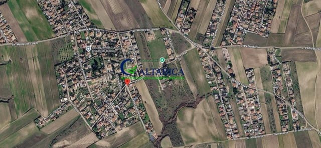 Chalet de 4 habitaciones en Palomeque en venta - 132.500 € (Ref: 9980673)