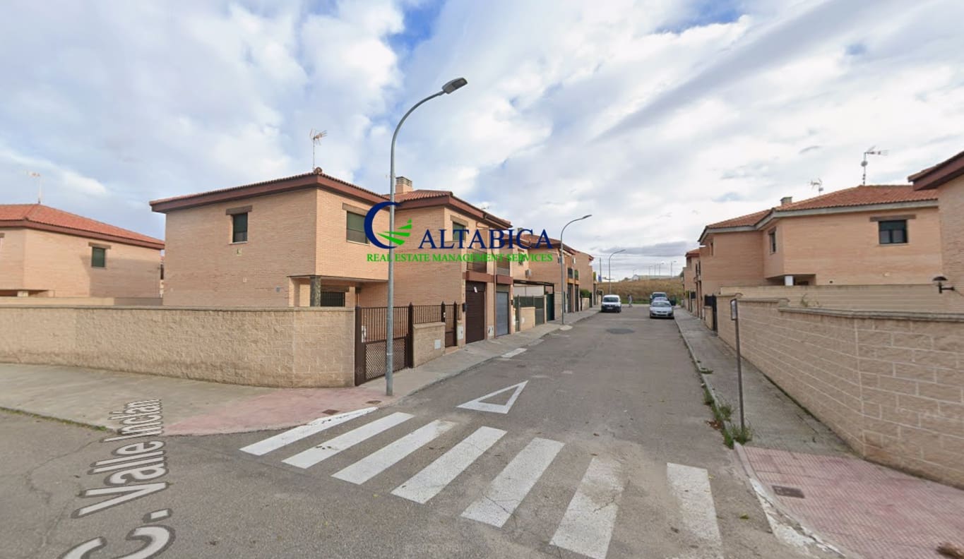 3 slaapkamer Villa te koop in Mora - € 92.000 (Ref: 9980674)