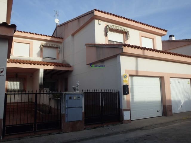 Chalet de 3 habitaciones en Cazalegas en venta - 86.250 € (Ref: 9980683)