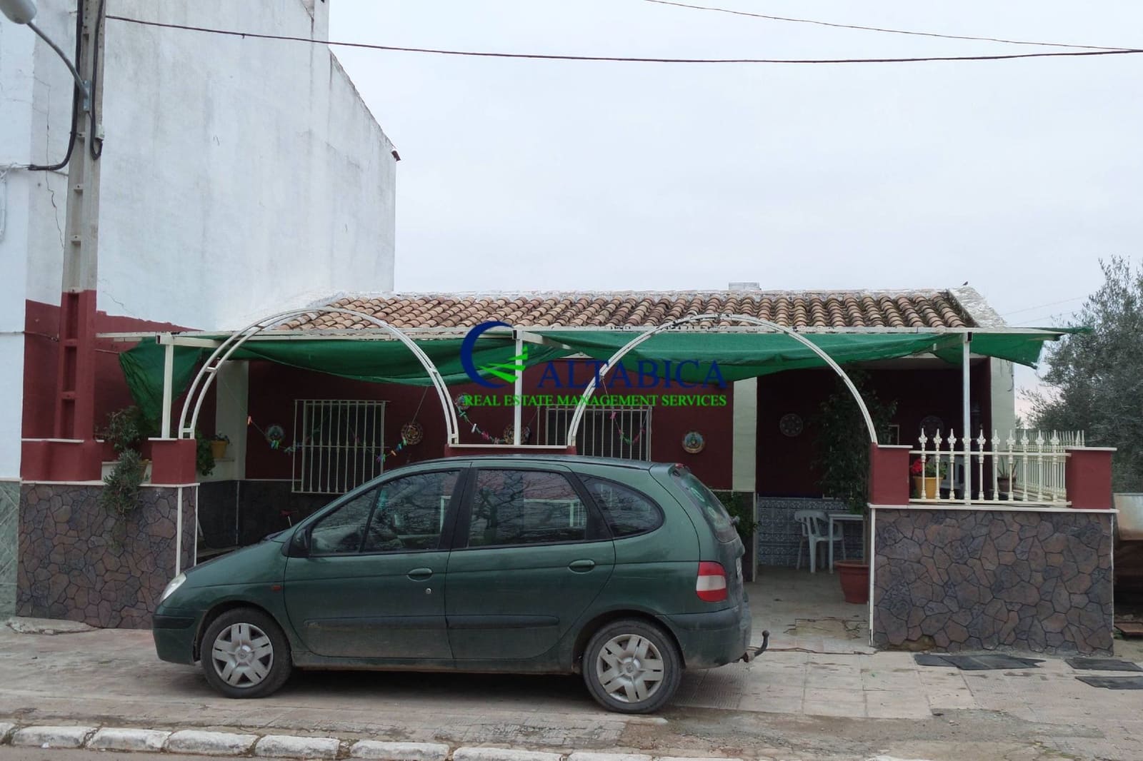 3 bedroom Villa for sale in La Roda de Andalucia - € 37,400 (Ref: 9980688)
