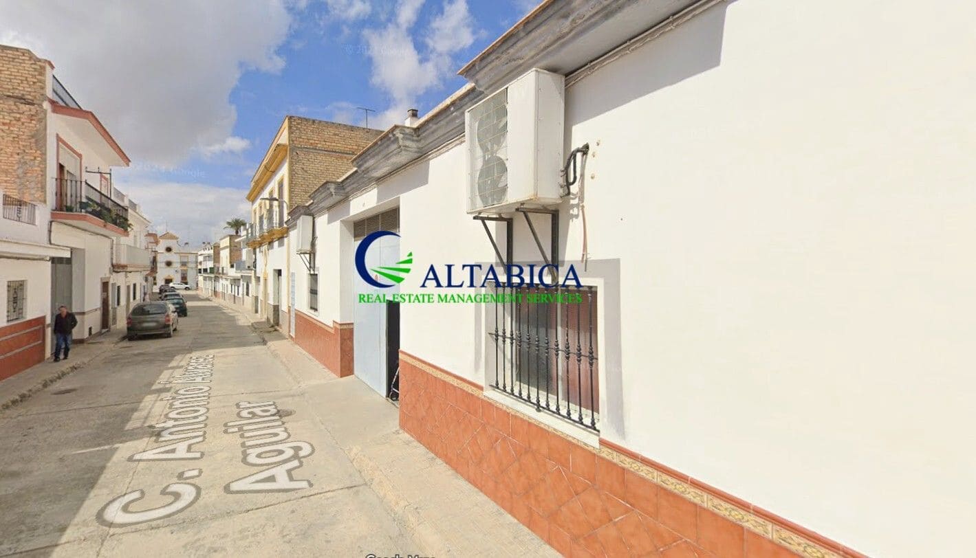 Piso de 3 habitaciones en Lebrija en venta - 75.000 € (Ref: 9980689)