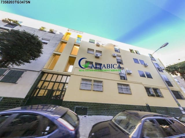3 slaapkamer Flat te koop in Bda. Pino Montano, Sevilla stad - € 115.000 (Ref: 9980694)
