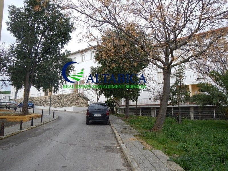 Piso de 3 habitaciones en Marchena en venta - 80.000 € (Ref: 9980698)