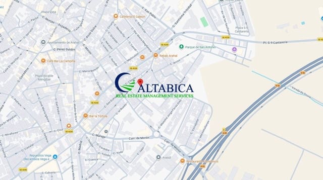 Chalet de 4 habitaciones en Arahal en venta - 69.000 € (Ref: 9980702)