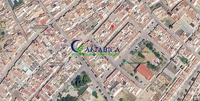 Chalet de 4 habitaciones en Arahal en venta - 69.000 € (Ref: 9980702)
