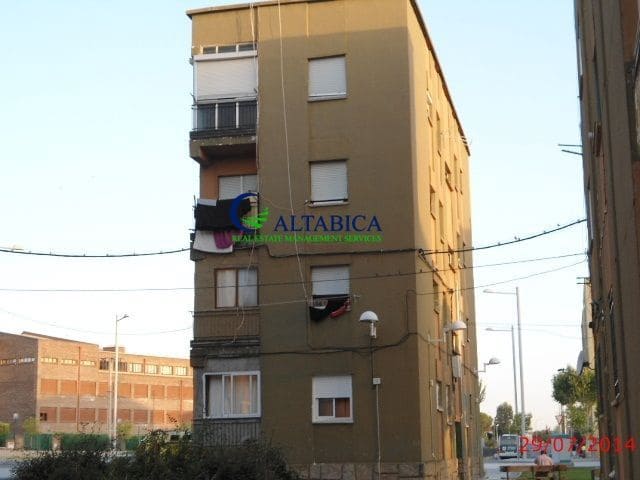 Piso de 2 habitaciones en Salamanca ciudad en venta - 27.400 € (Ref: 9980710)