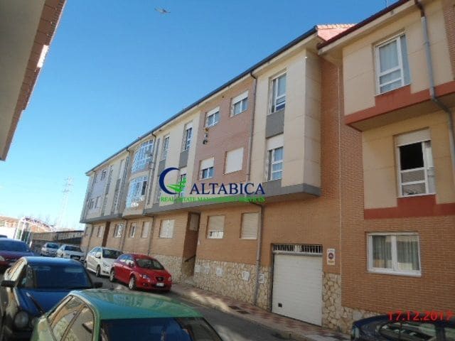 4 slaapkamer Flat te koop in Villaquilambre - € 49.500 (Ref: 9980731)