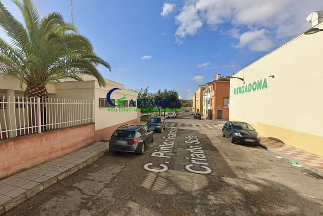Piso de 3 habitaciones en Andújar en venta - 50.000 € (Ref: 9980732)