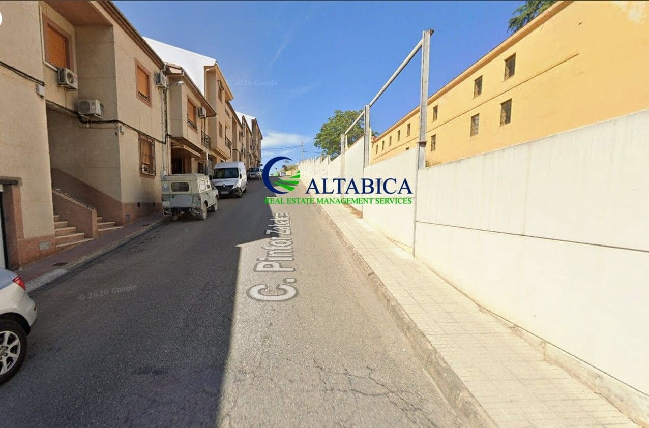 Chalet de 3 habitaciones en Villanueva del Arzobispo en venta - 52.000 € (Ref: 9980736)