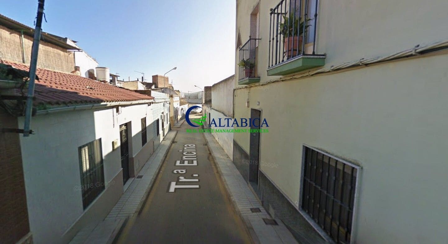 3 soverom Villa til salgs i Linares - € 32 000 (Ref: 9980745)