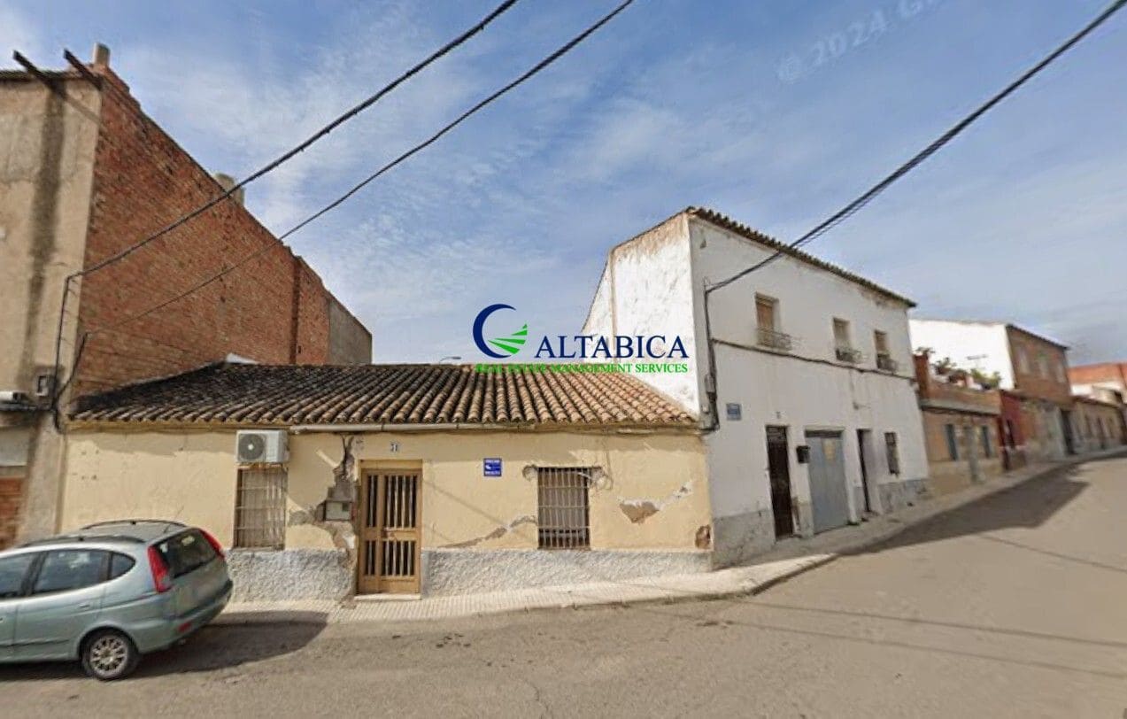 3 soverom Villa til salgs i Linares - € 22 000 (Ref: 9980747)