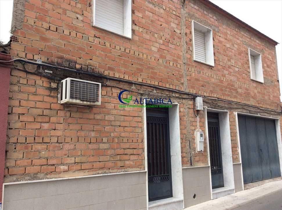 3 soverom Villa til salgs i Linares - € 22 000 (Ref: 9980747)