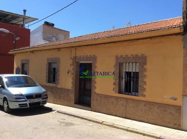 Chalet de 3 habitaciones en Linares en venta - 40.000 € (Ref: 9980748)