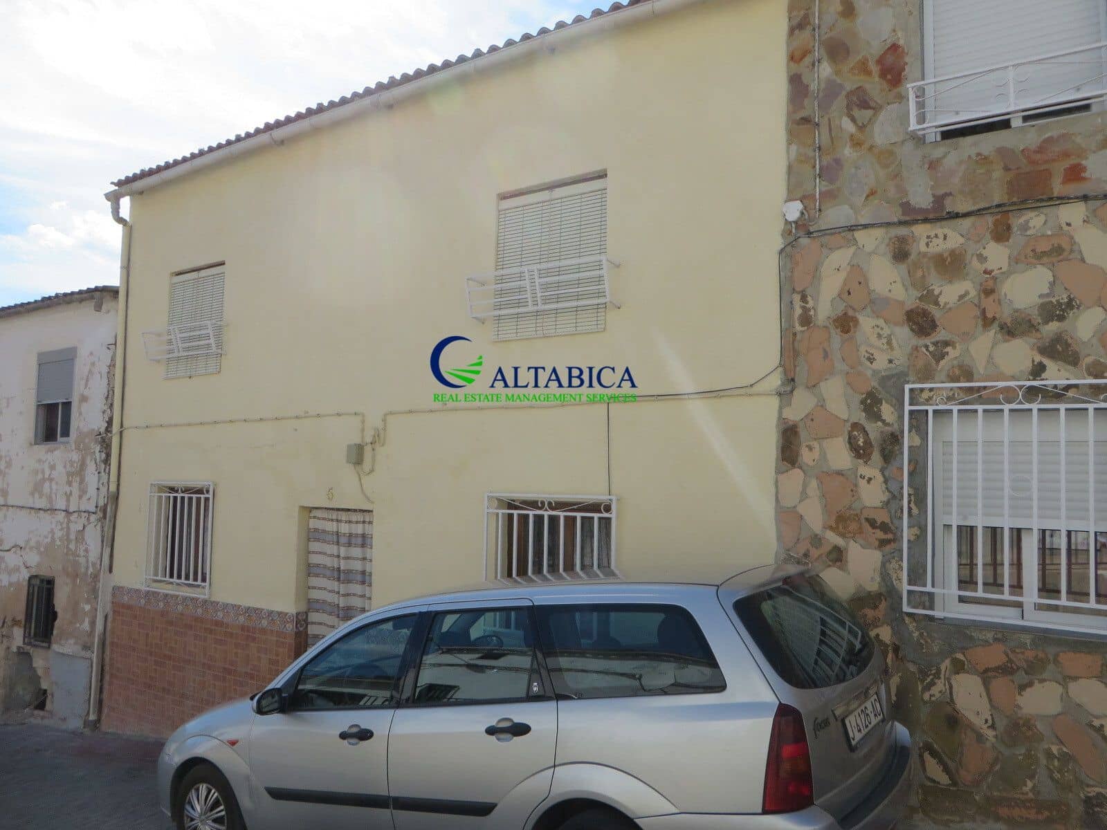 3 soverom Villa til salgs i Huelma - € 32 000 (Ref: 9980751)