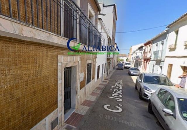 3 slaapkamer Villa te koop in Bailén - € 27.000 (Ref: 9980752)