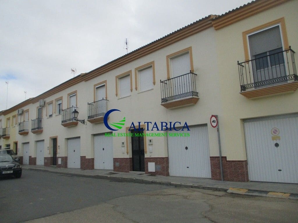 Chalet de 3 habitaciones en Rociana del Condado en venta - 107.000 € (Ref: 9980759)