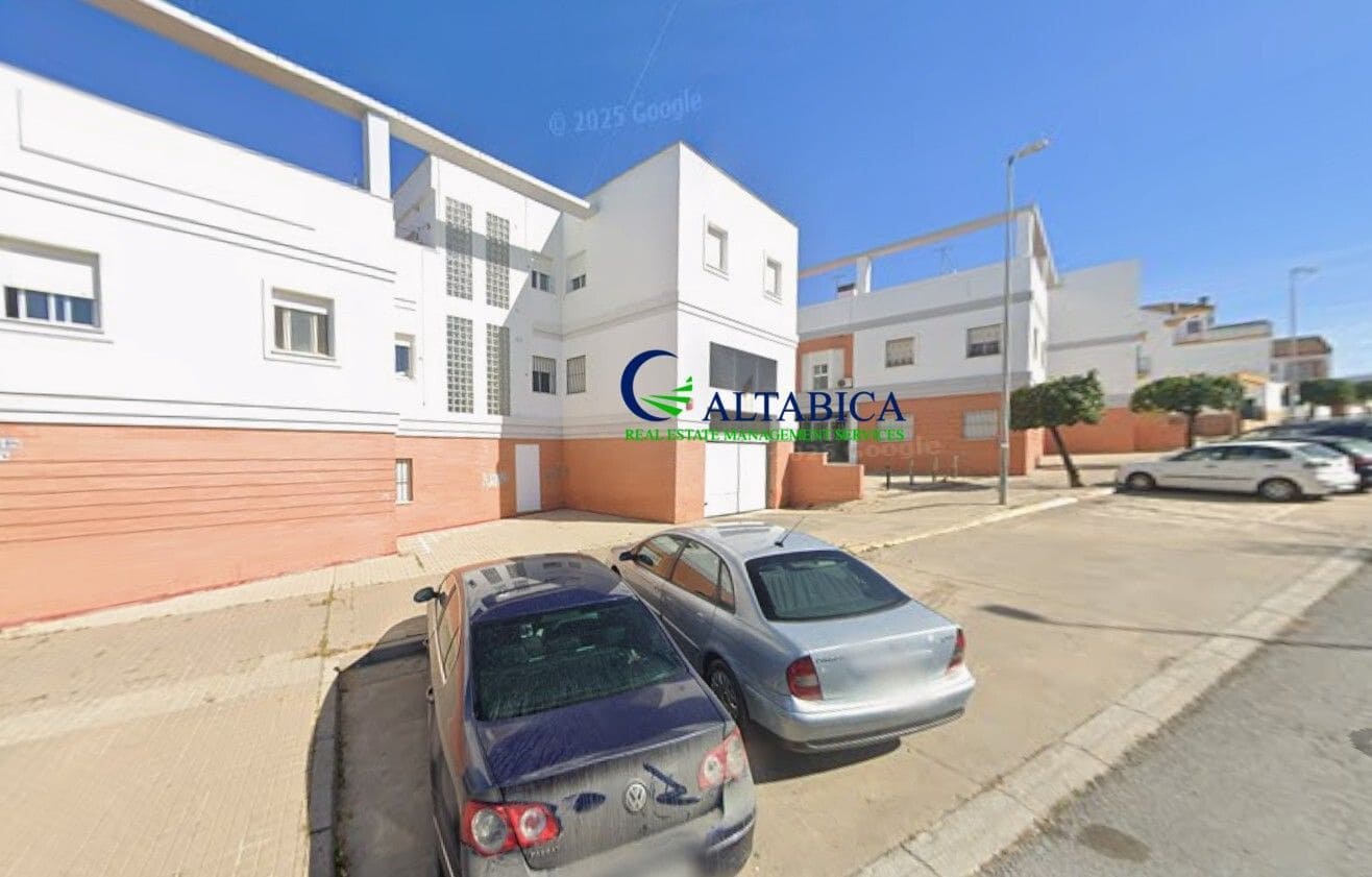 3 bedroom Flat for sale in Lepe - € 76,000 (Ref: 9980765)