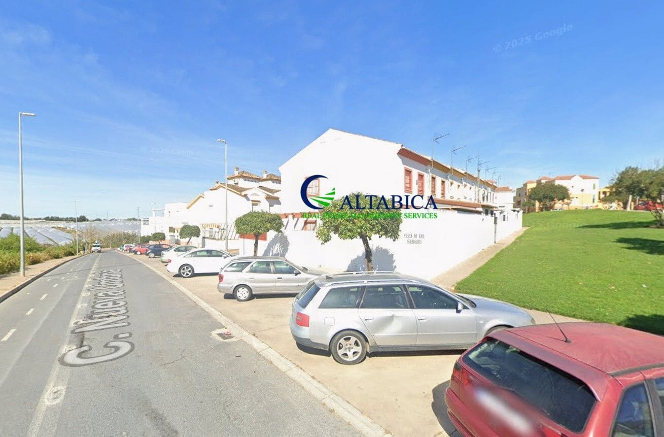 3 bedroom Flat for sale in Lepe - € 76,000 (Ref: 9980765)