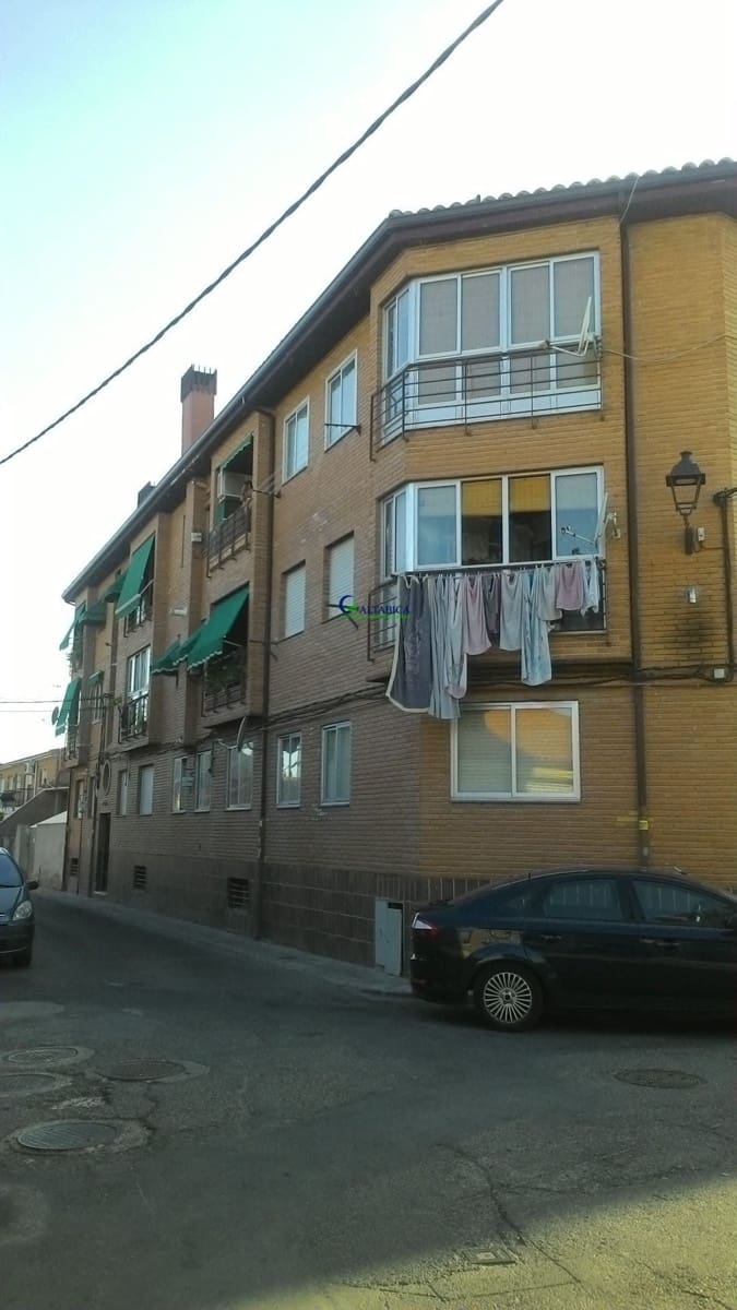 3 bedroom Flat for sale in Yunquera de Henares - € 65,000 (Ref: 9980774)