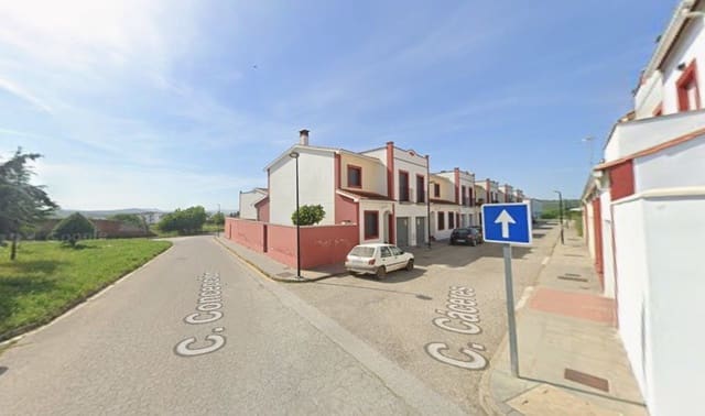 Chalet de 3 habitaciones en Fregenal de la Sierra en venta - 58.200 € (Ref: 9980781)