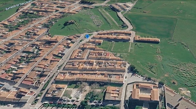 Chalet de 3 habitaciones en Fregenal de la Sierra en venta - 58.200 € (Ref: 9980781)
