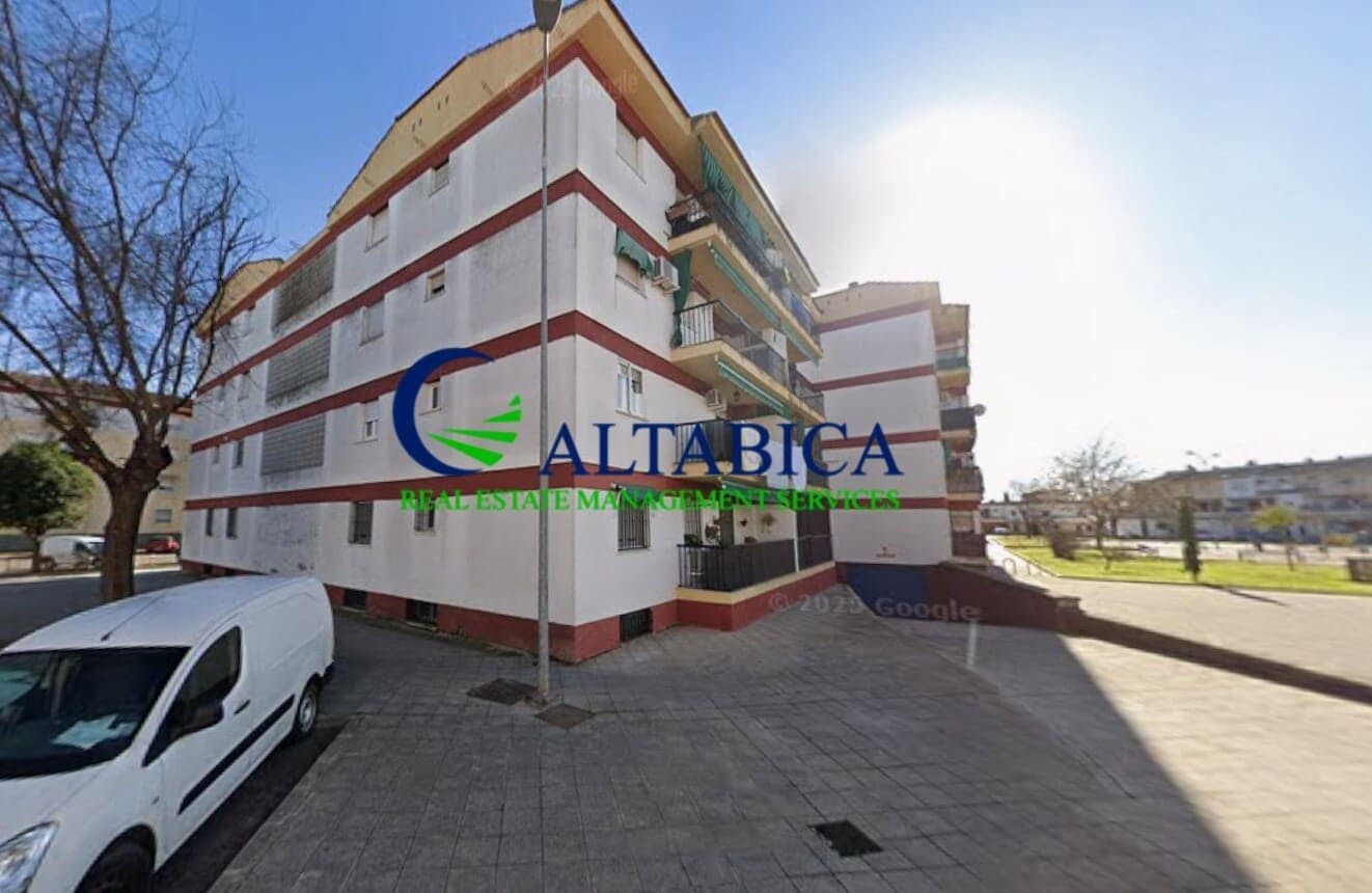 Piso de 3 habitaciones en Montijo en venta con garaje - 52.000 € (Ref: 9980782)