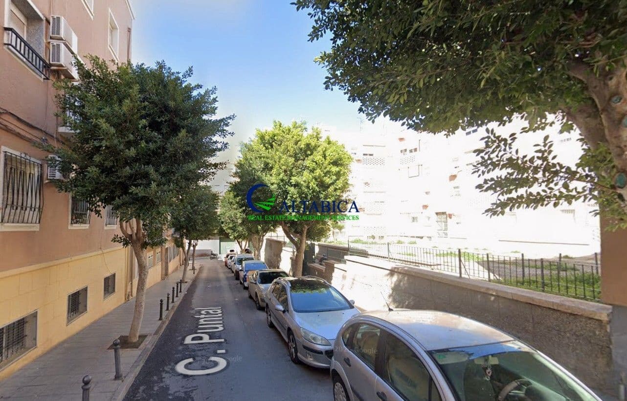 3 sovrum Lägenhet till salu i Almeria stad - 36 000 € (Ref: 9980784)