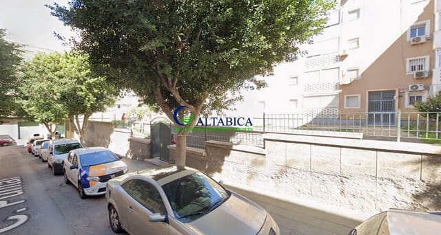 3 soveværelse Lejlighed til salg i La Chanca - Pescadería, Almería by - € 36.000 (Ref: 9980784)