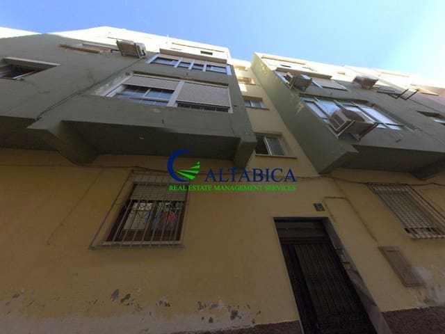 3 soveværelse Lejlighed til salg i La Chanca - Pescadería, Almería by - € 34.000 (Ref: 9980785)