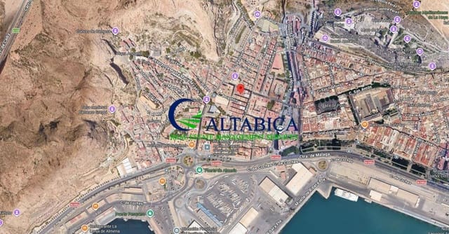 3 soveværelse Lejlighed til salg i La Chanca - Pescadería, Almería by - € 34.000 (Ref: 9980785)