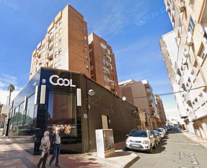 Piso de 3 habitaciones en Cartagena en venta - 27.000 € (Ref: 9980788)